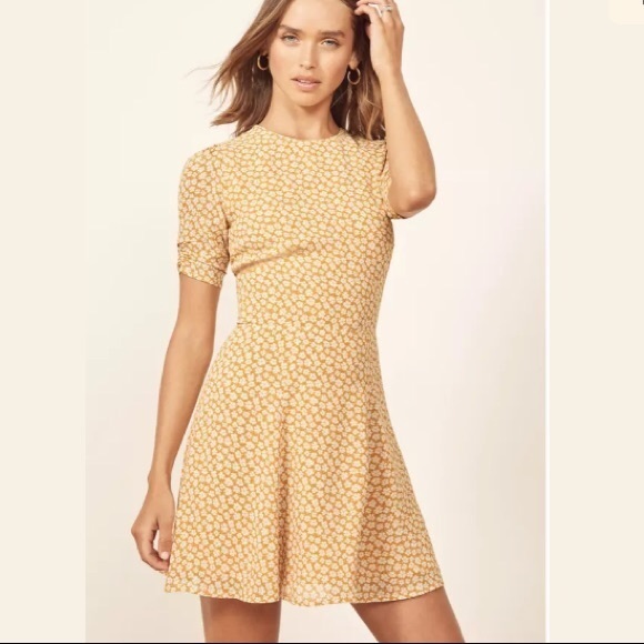 Reformation Dresses & Skirts - NWT Reformation Gracie Dress Yellow Floral Print